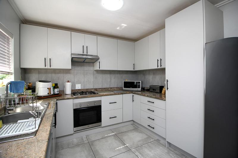 2 Bedroom Property for Sale in Reebok Western Cape